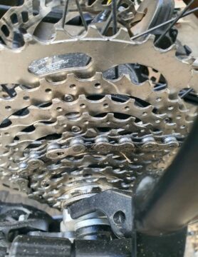 Orbea H30EQ Ebike XLarge for sale in London by Cantgoslo on SHIFTA marketplace. Top quality second-hand bikes online.