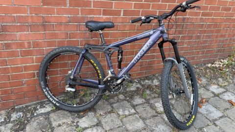 Trek remedy 6 full suspension MTB mountain bike 20” for sale in Oldham, Greater Manchester by Luky_98 on SHIFTA marketplace. Top quality second-hand bikes online.