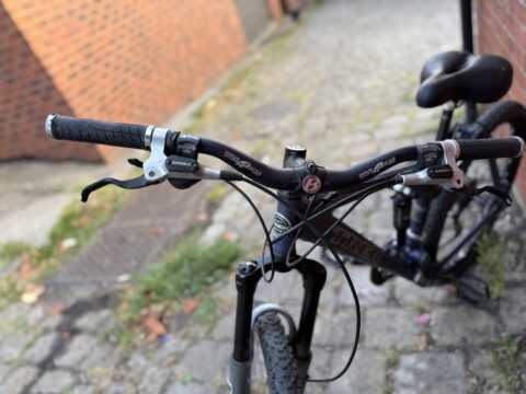 Trek remedy 6 full suspension MTB mountain bike 20” for sale in Oldham, Greater Manchester by Luky_98 on SHIFTA marketplace. Top quality second-hand bikes online.