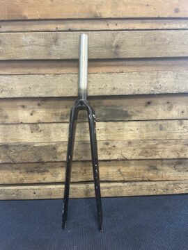 Dolan 700c rim brake carbon ridged fork for sale in York, North Yorkshire by Recycle York on SHIFTA marketplace. Top quality second-hand bikes online.