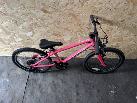 Forme Kinder MX20 Kids Bike - Purple - Grade B for sale in Yorkshire and The Humber by Club Bikes on SHIFTA marketplace. Top quality second-hand bikes online.