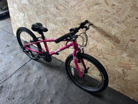 Frog 52 Kids Bike – Pink - Grade C for sale in Yorkshire and The Humber by Club Bikes on SHIFTA marketplace. Top quality second-hand bikes online.