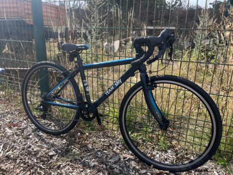 Frog 67 Kids Road Bike – Grade B - Black Team Sky for sale in Yorkshire and The Humber by Club Bikes on SHIFTA marketplace. Top quality second-hand bikes online.