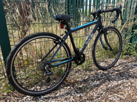 Frog 67 Kids Road Bike – Grade B - Black Team Sky for sale in Yorkshire and The Humber by Club Bikes on SHIFTA marketplace. Top quality second-hand bikes online.