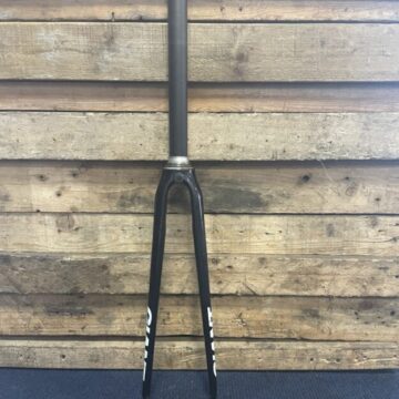 Giant defy 700c carbon ridged forks for sale in York, North Yorkshire by Recycle York on SHIFTA marketplace. Top quality second-hand bikes online.