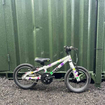 Frog 40 Kids Bike – White/Spotty – Grade C for sale in Yorkshire and The Humber by Bike Club on SHIFTA marketplace. Top quality second-hand bikes online.