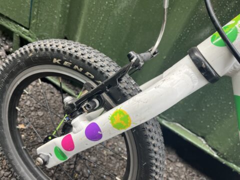 Frog 40 Kids Bike – White/Spotty – Grade C for sale in Yorkshire and The Humber by Bike Club on SHIFTA marketplace. Top quality second-hand bikes online.