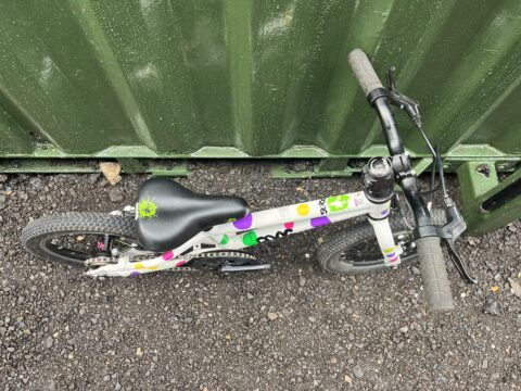 Frog 40 Kids Bike – White/Spotty – Grade C for sale in Yorkshire and The Humber by Bike Club on SHIFTA marketplace. Top quality second-hand bikes online.