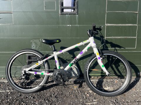Frog 53 Kids Bike – White Spotty - Grade B for sale in Yorkshire and The Humber by Bike Club on SHIFTA marketplace. Top quality second-hand bikes online.