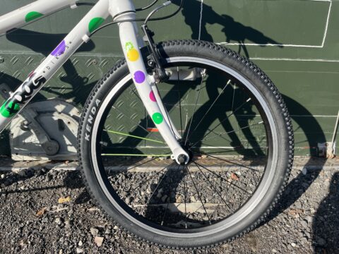 Frog 53 Kids Bike – White Spotty - Grade B for sale in Yorkshire and The Humber by Bike Club on SHIFTA marketplace. Top quality second-hand bikes online.