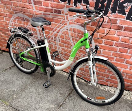 LADIES NEW/OLD STOCK ELECTRIC BIKE, 17” ALLOY FRAME £400 for sale in York by York bikes on SHIFTA marketplace. Top quality second-hand bikes online.