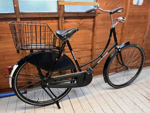 Pointer Glorie genuine Dutch bike for sale in Copplestone, Mid Devon by Crankworks on SHIFTA marketplace. Top quality second-hand bikes online.