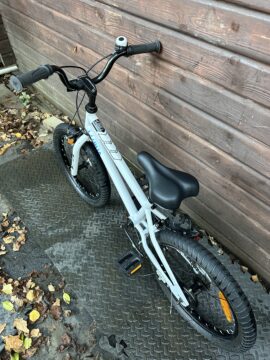 RoyalBaby Freestyle 20" Kids BMX Style Bike – White – Excellent Condition for sale in Woking by T77BMX on SHIFTA marketplace. Top quality second-hand bikes online.